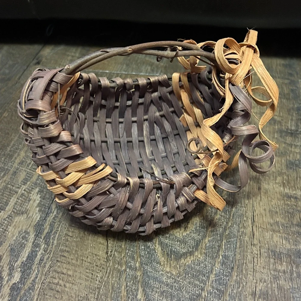 Small Hand Woven Egg Buttocks Gathering Basket Gods Eye‎ 6x6x4 Primitive